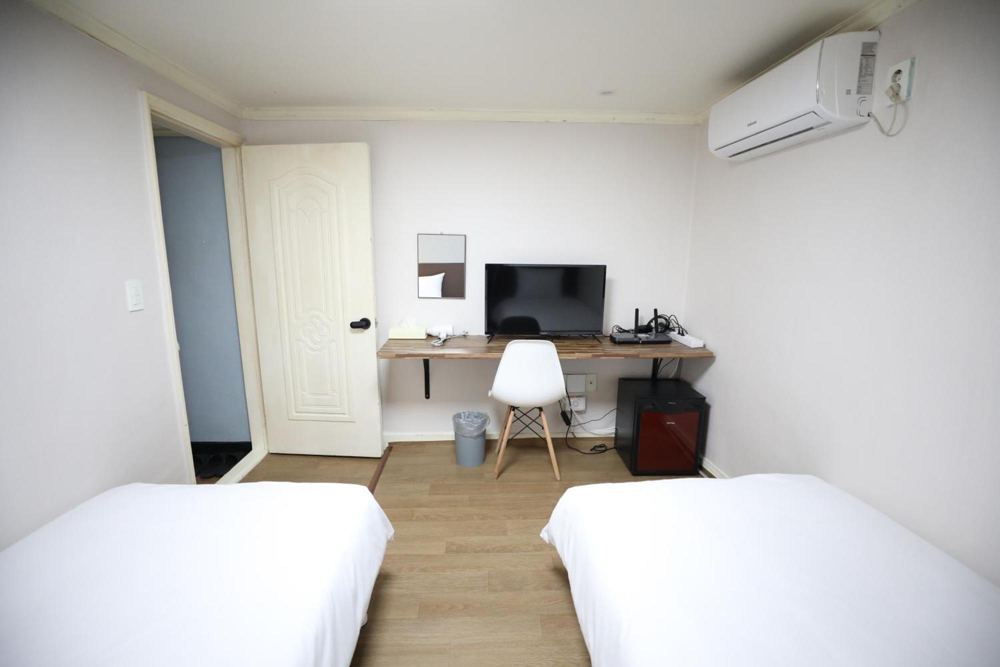 Golden Hill Hotel 2*