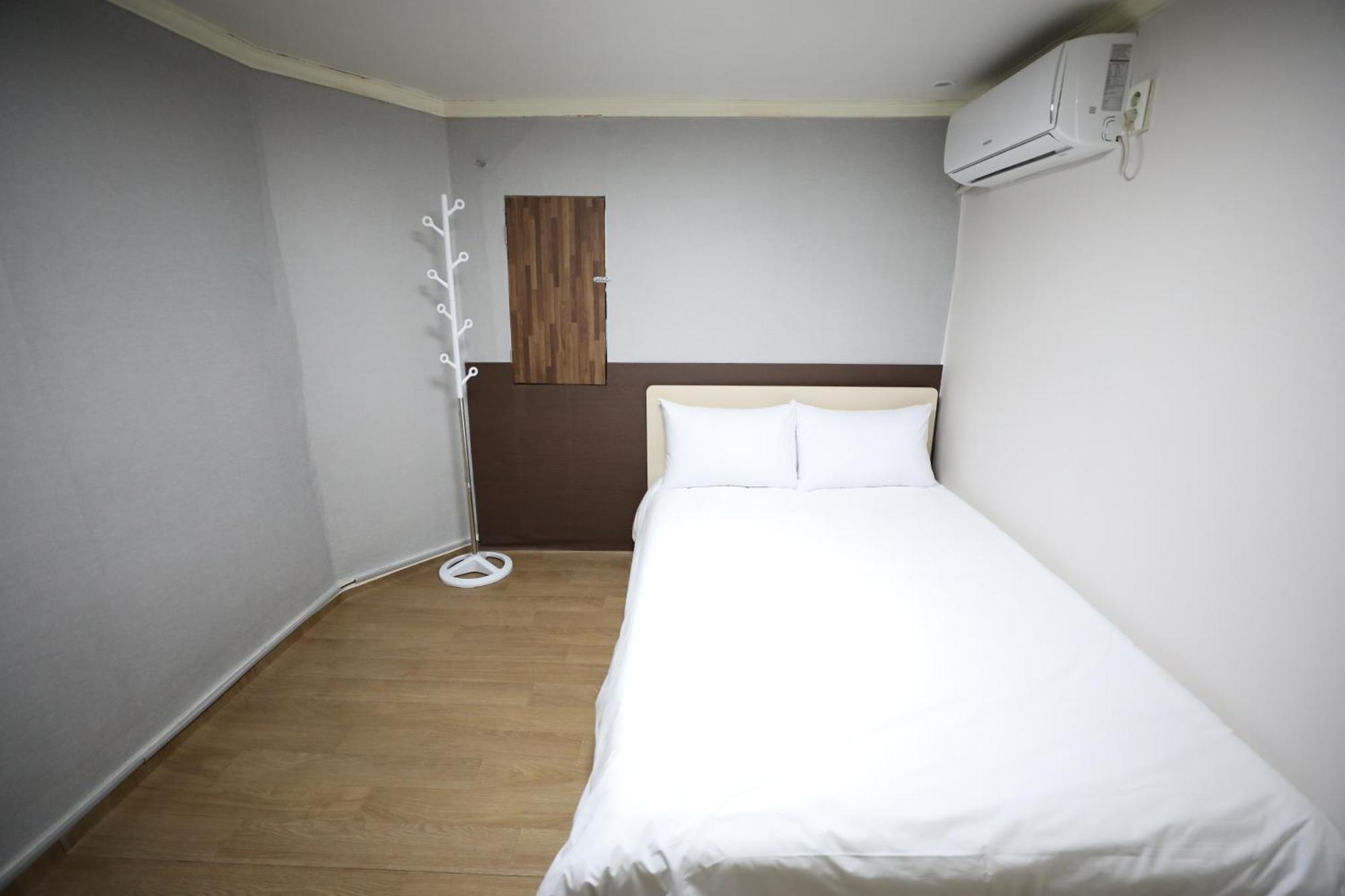 Golden Hill Hotel 2*