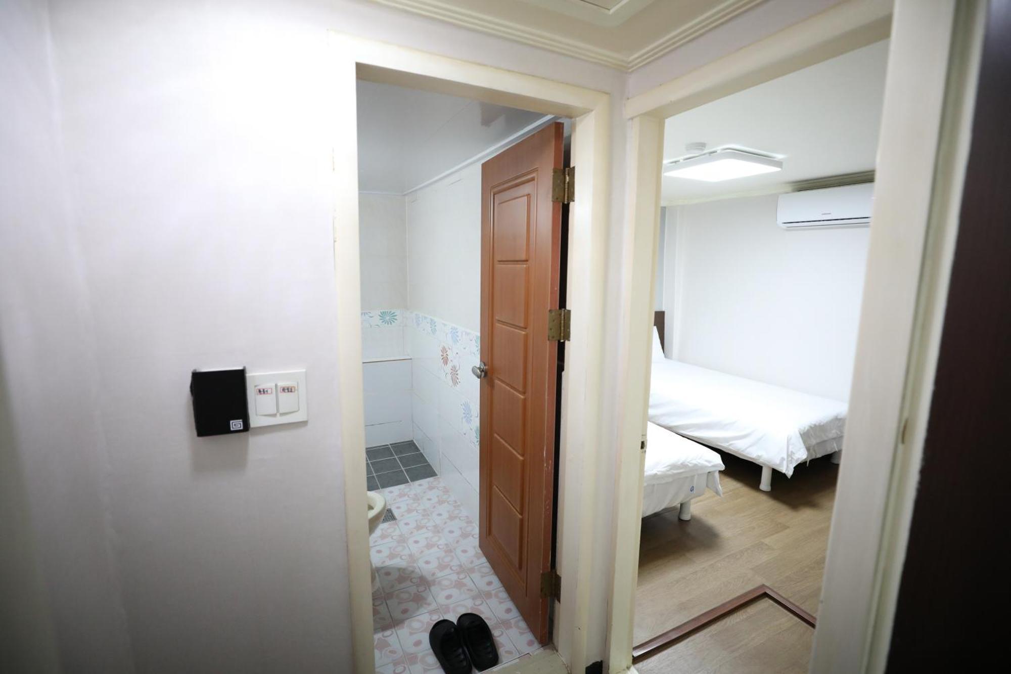 Hotel Golden Hill